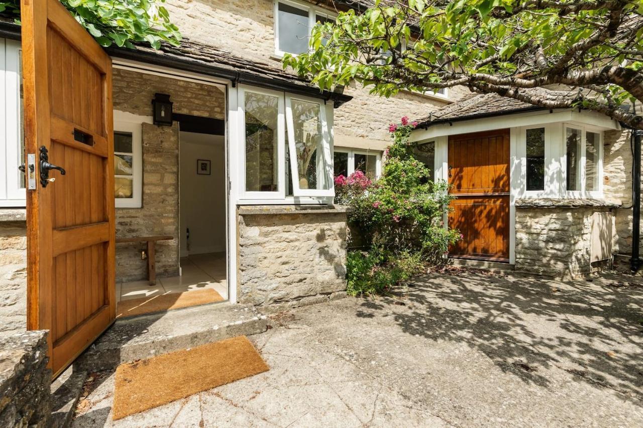 Architect Designed Cosy Cotswold Stone Cottage Quenington ภายนอก รูปภาพ