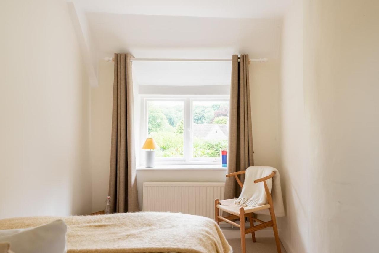Architect Designed Cosy Cotswold Stone Cottage Quenington ภายนอก รูปภาพ