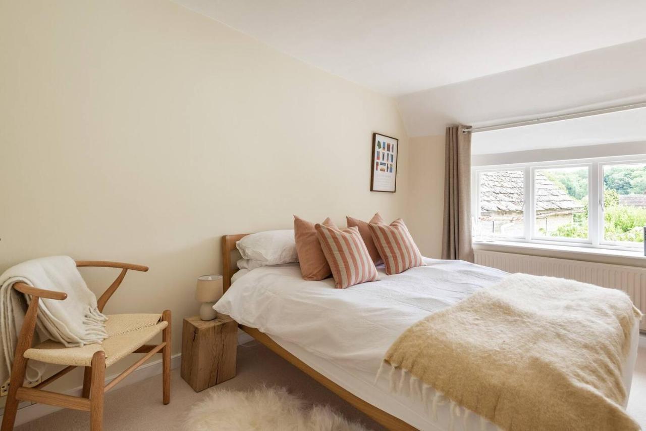 Architect Designed Cosy Cotswold Stone Cottage Quenington ภายนอก รูปภาพ