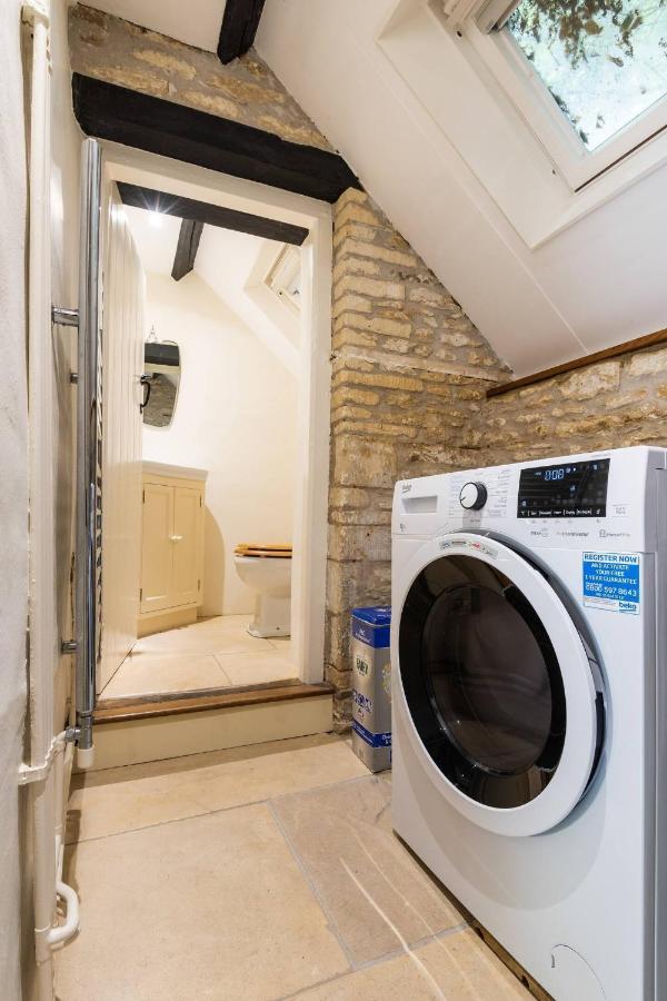 Architect Designed Cosy Cotswold Stone Cottage Quenington ภายนอก รูปภาพ